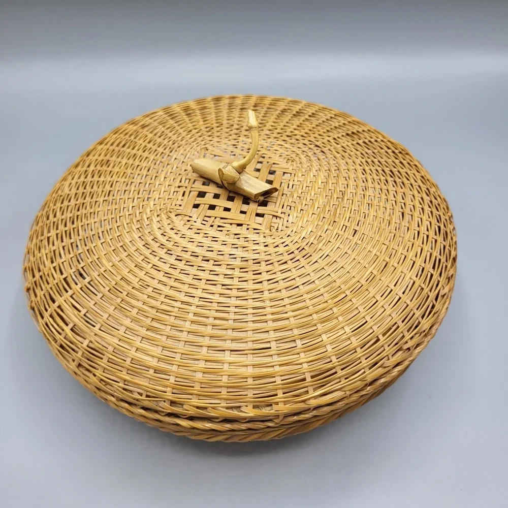 Vintage Woven Bamboo Basket Lid Round Handcrafted Decorative Tan Brown READ